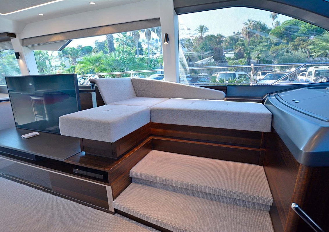 Продается моторная яхта Sunseeker Manhattan 68